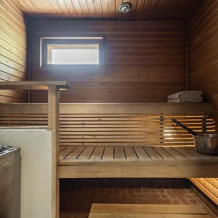 Karkutahko 1b - Spacious 3br In With Private Sauna Huvilat